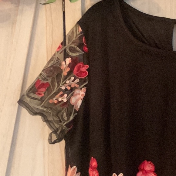 Est. 1946 top with embroidered floral sheer overlay. - Picture 3 of 4